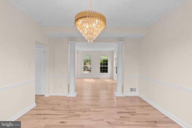 11405 CROWNWOOD LN, Rockville, MD 20850