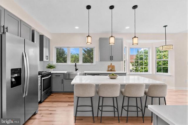 11405 CROWNWOOD LN, Rockville, MD 20850