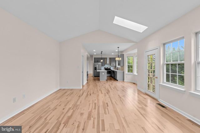 11405 CROWNWOOD LN, Rockville, MD 20850