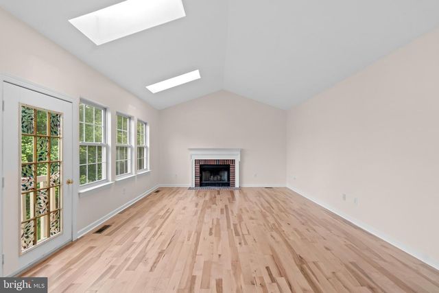 11405 CROWNWOOD LN, Rockville, MD 20850