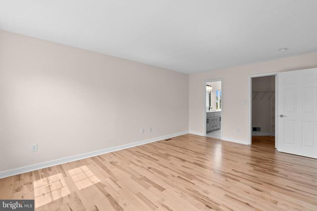 11405 CROWNWOOD LN, Rockville, MD 20850