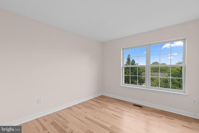 11405 CROWNWOOD LN, Rockville, MD 20850