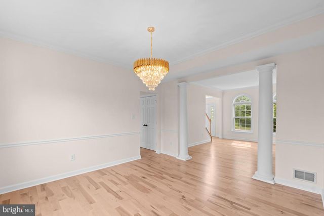 11405 CROWNWOOD LN, Rockville, MD 20850