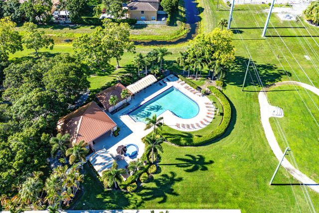 1955 Brandywine Road 301, West Palm Beach, FL 33409