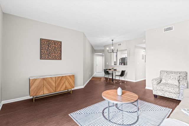 1955 Brandywine Road 301, West Palm Beach, FL 33409