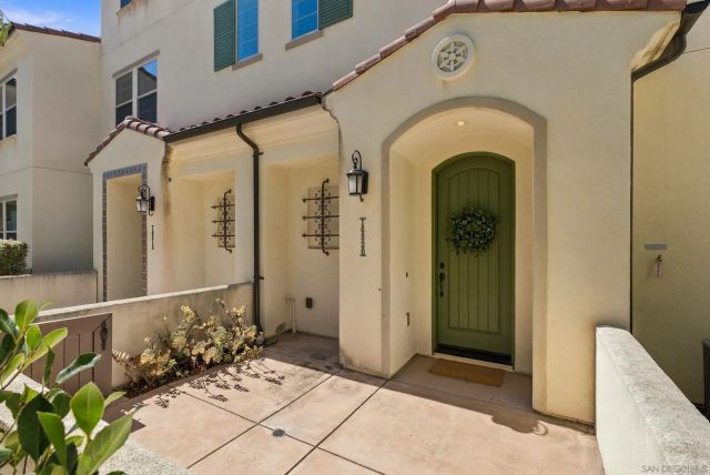 16320 Veridian Cir, San Diego, CA 92127