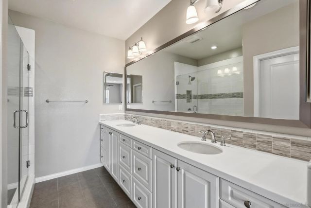 16320 Veridian Cir, San Diego, CA 92127
