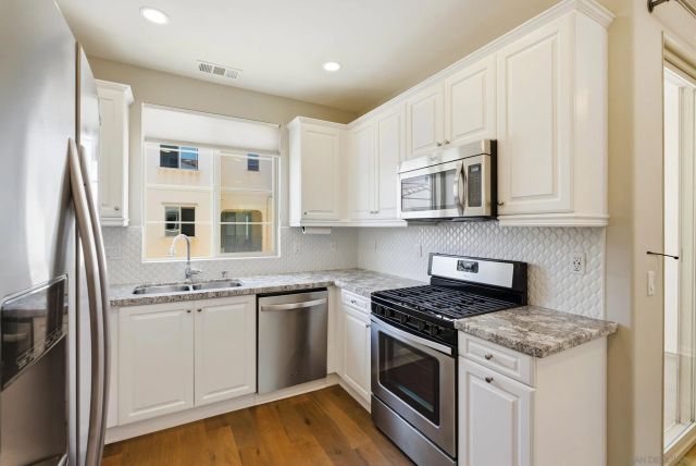 16320 Veridian Cir, San Diego, CA 92127