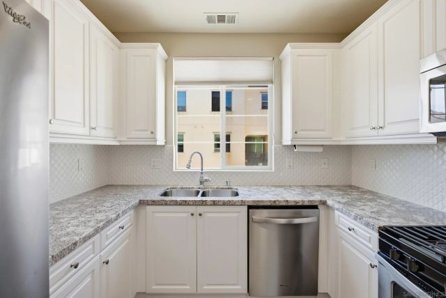 16320 Veridian Cir, San Diego, CA 92127