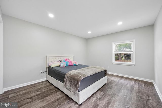 2 GINA DR, Middletown, DE 19709