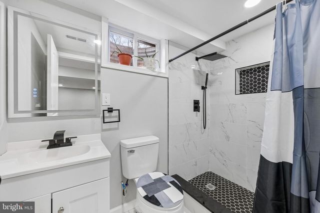 2 GINA DR, Middletown, DE 19709