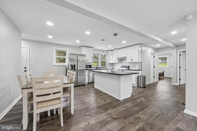 2 GINA DR, Middletown, DE 19709