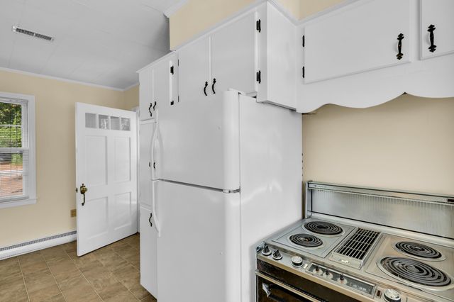 208 George Street, Walterboro, SC 29488