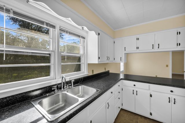 208 George Street, Walterboro, SC 29488