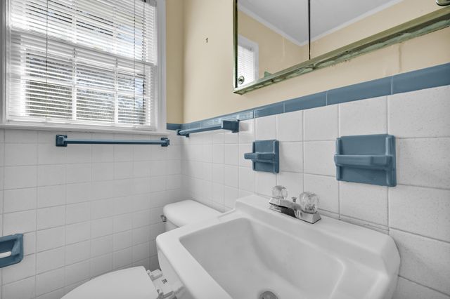 208 George Street, Walterboro, SC 29488