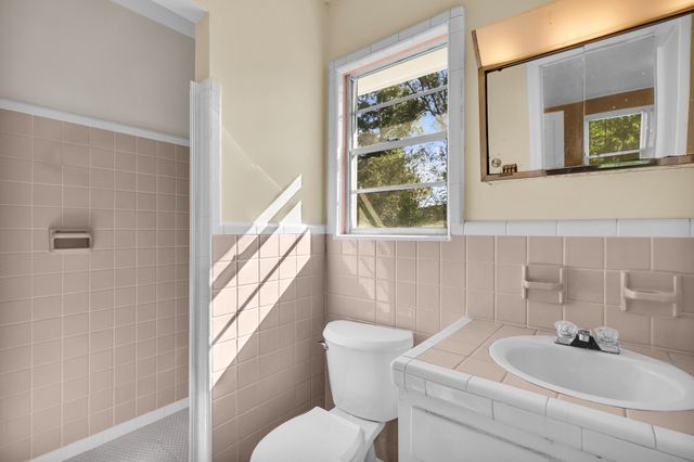 208 George Street, Walterboro, SC 29488