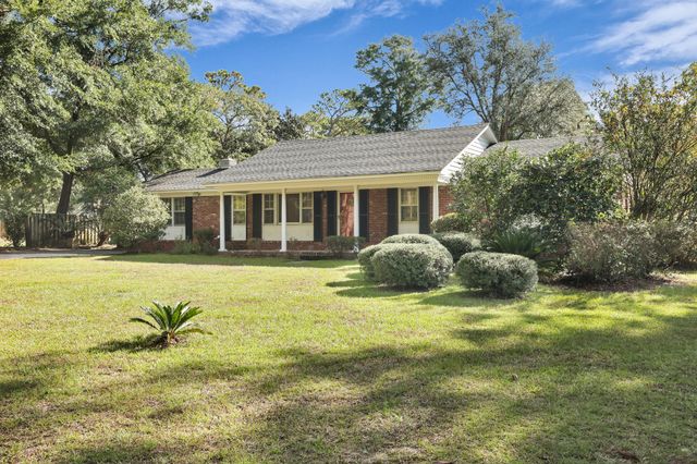 208 George Street, Walterboro, SC 29488