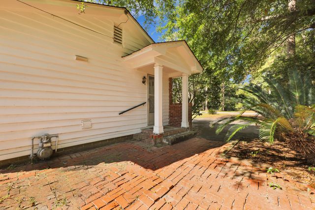 208 George Street, Walterboro, SC 29488