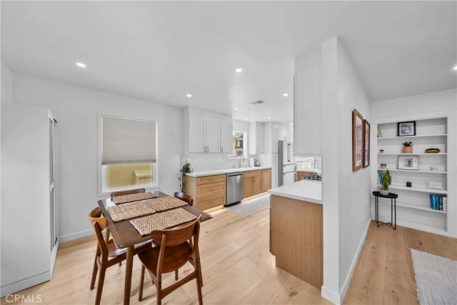 1006 E Ridgewood St, Long Beach, CA 90807