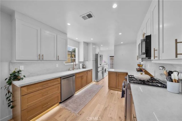 1006 E Ridgewood St, Long Beach, CA 90807