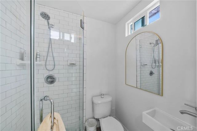 1006 E Ridgewood St, Long Beach, CA 90807