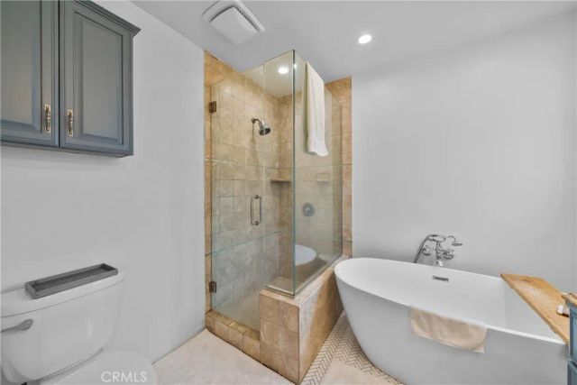 1006 E Ridgewood St, Long Beach, CA 90807