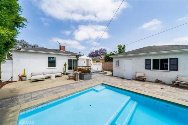 1006 E Ridgewood St, Long Beach, CA 90807