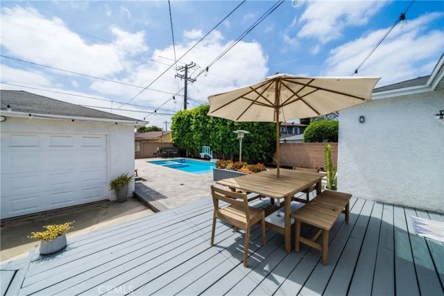 1006 E Ridgewood St, Long Beach, CA 90807