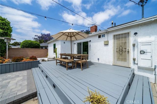 1006 E Ridgewood St, Long Beach, CA 90807