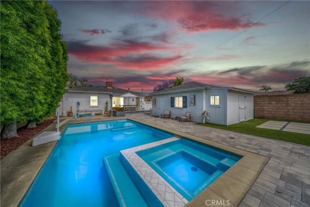 1006 E Ridgewood St, Long Beach, CA 90807