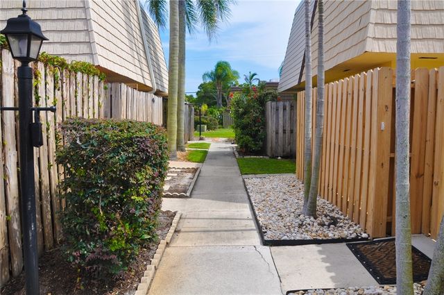 1170 6th Avenue 19A, Vero Beach, FL 32960