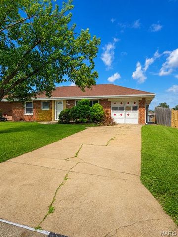 9945 Live Oak Court, Affton, MO 63123