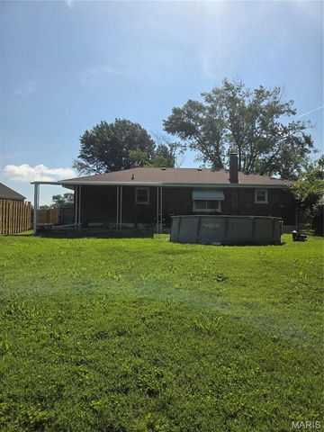 9945 Live Oak Court, Affton, MO 63123