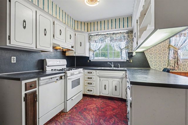 7639 Walcott Street, Portage, MI 49024