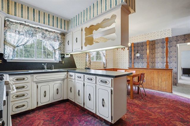 7639 Walcott Street, Portage, MI 49024