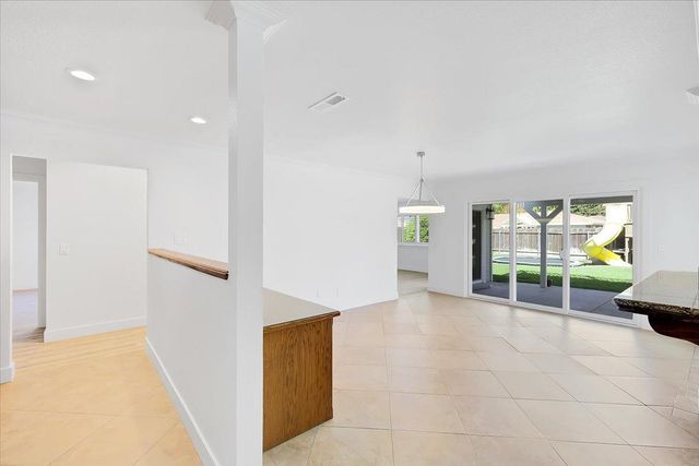 1571 Coats Dr, Yuba City, CA 95993