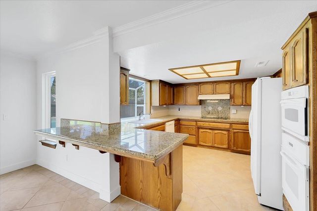 1571 Coats Dr, Yuba City, CA 95993