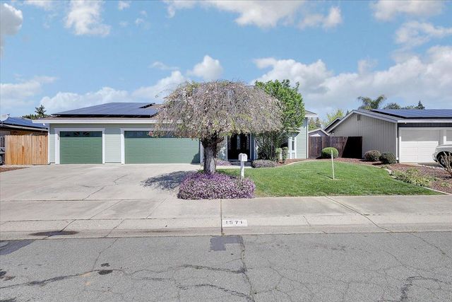 1571 Coats Dr, Yuba City, CA 95993