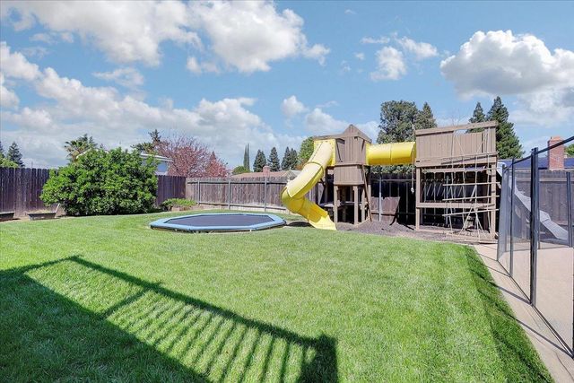 1571 Coats Dr, Yuba City, CA 95993