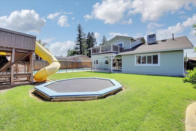 1571 Coats Dr, Yuba City, CA 95993