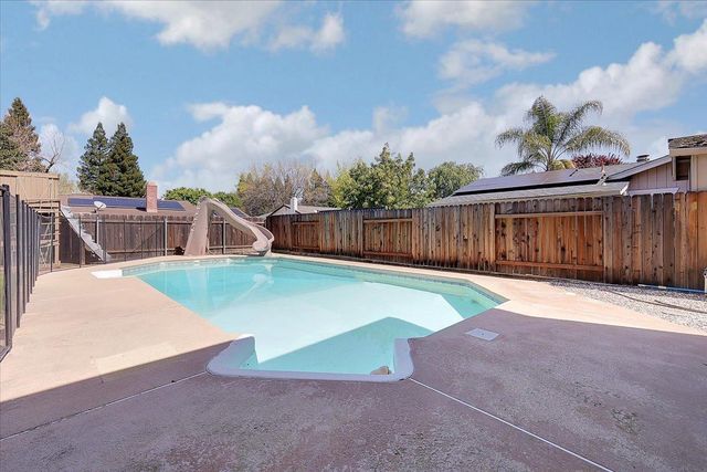 1571 Coats Dr, Yuba City, CA 95993