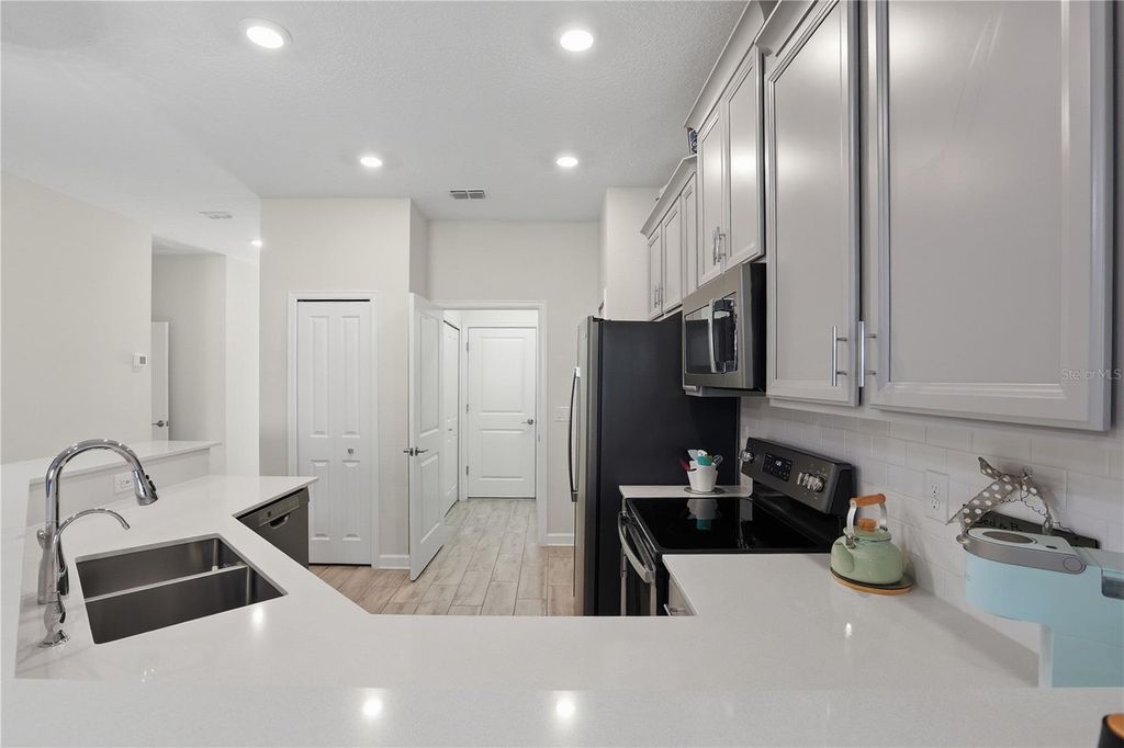 Image 10 of property listing at 3007 CANEEL STREET, Winter Haven, FL 33884