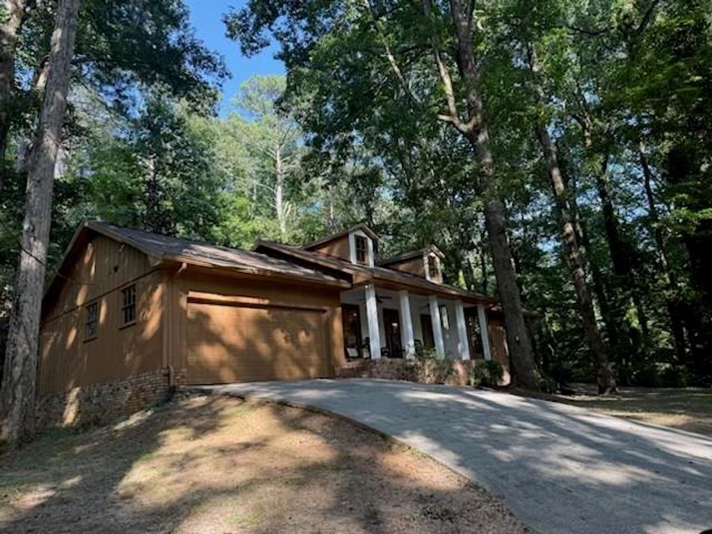 1159 Woodland Circle, Lawrenceville, GA 30043