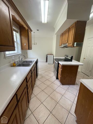 2008 Alex Drive, Jonesboro, AR 72401