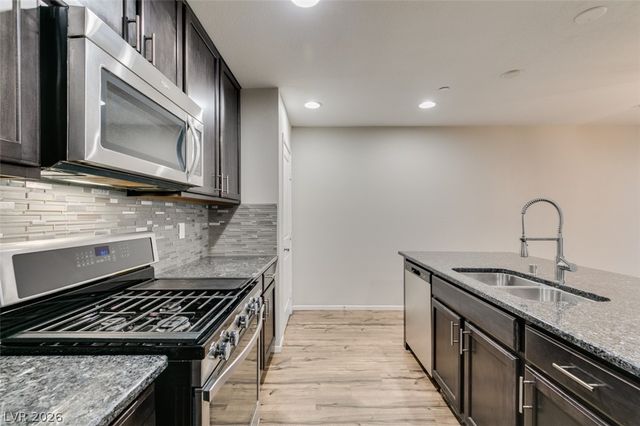 3009 Camino Sereno Avenue, Henderson, NV 89044