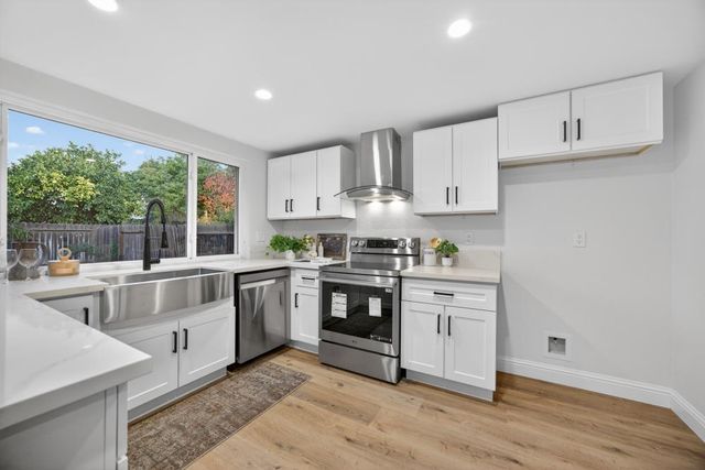 8561 Elaine Dr, Sacramento, CA 95828