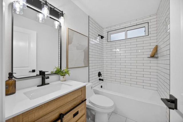 8561 Elaine Dr, Sacramento, CA 95828