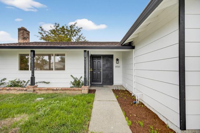8561 Elaine Dr, Sacramento, CA 95828