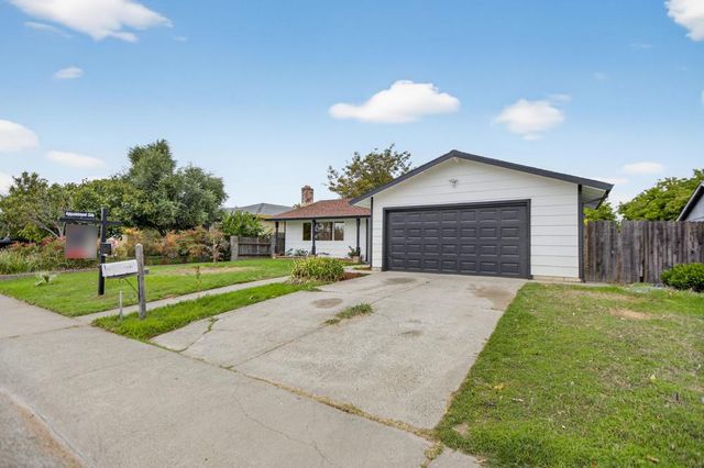 8561 Elaine Dr, Sacramento, CA 95828