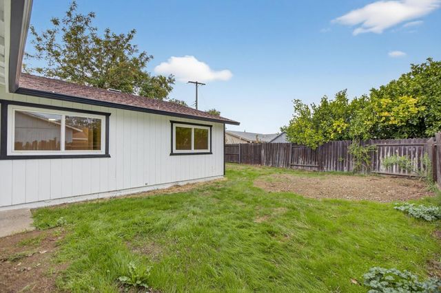 8561 Elaine Dr, Sacramento, CA 95828